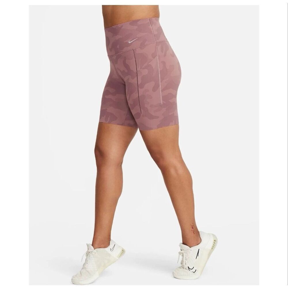 Nike Universa Women's High-Waisted 8" Camo Biker Shorts with Pockets NWT